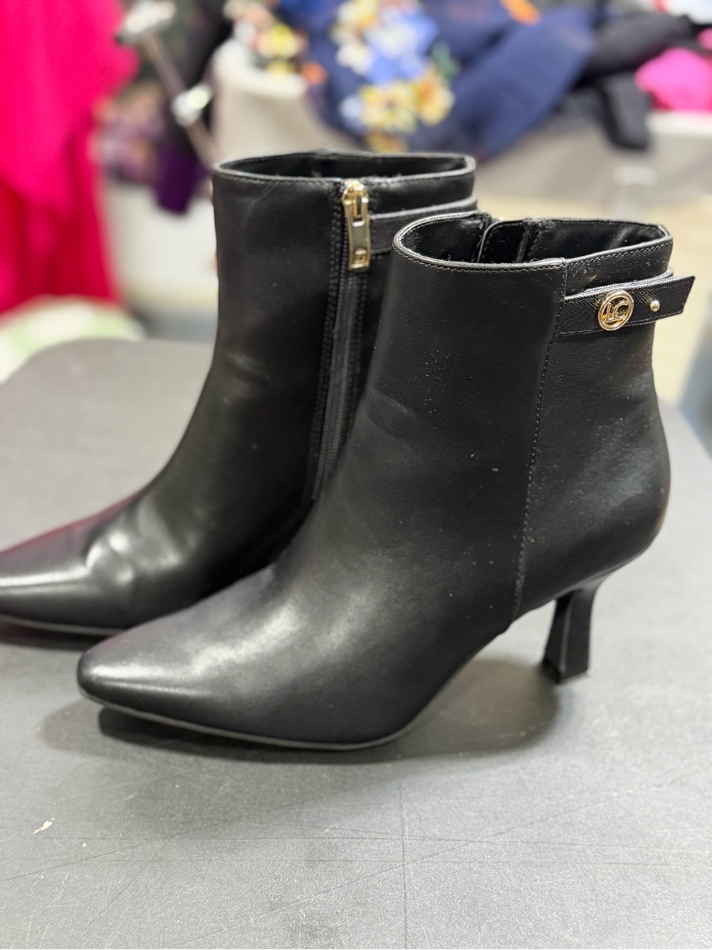 Liz Claiborne Black Leather Pointed Ankle Heeled Boots - Picture 2 of 10